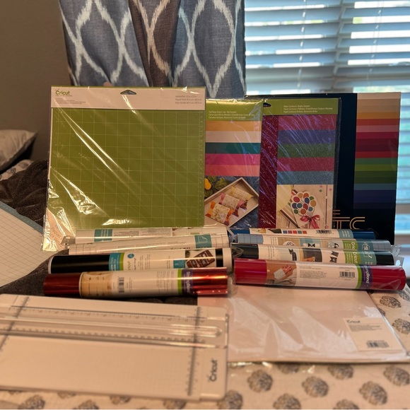 CRICUT UTILITIES BUNDLE - Picture 1 of 7
